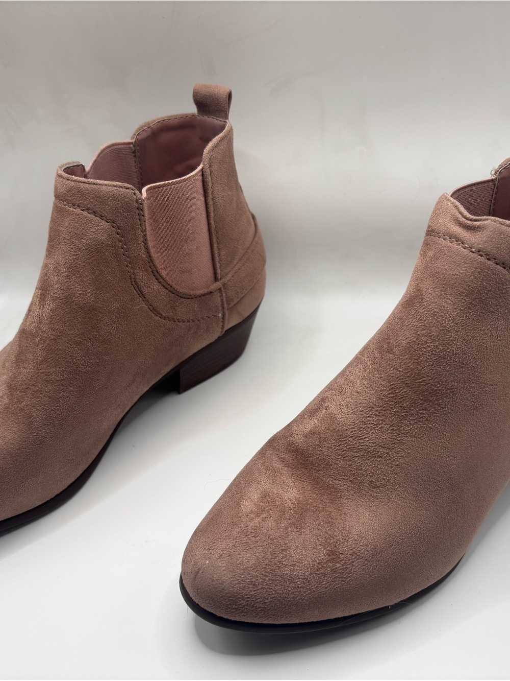 Refresh Women's Suede Chelsea Ankle Boots - Mauve Pink